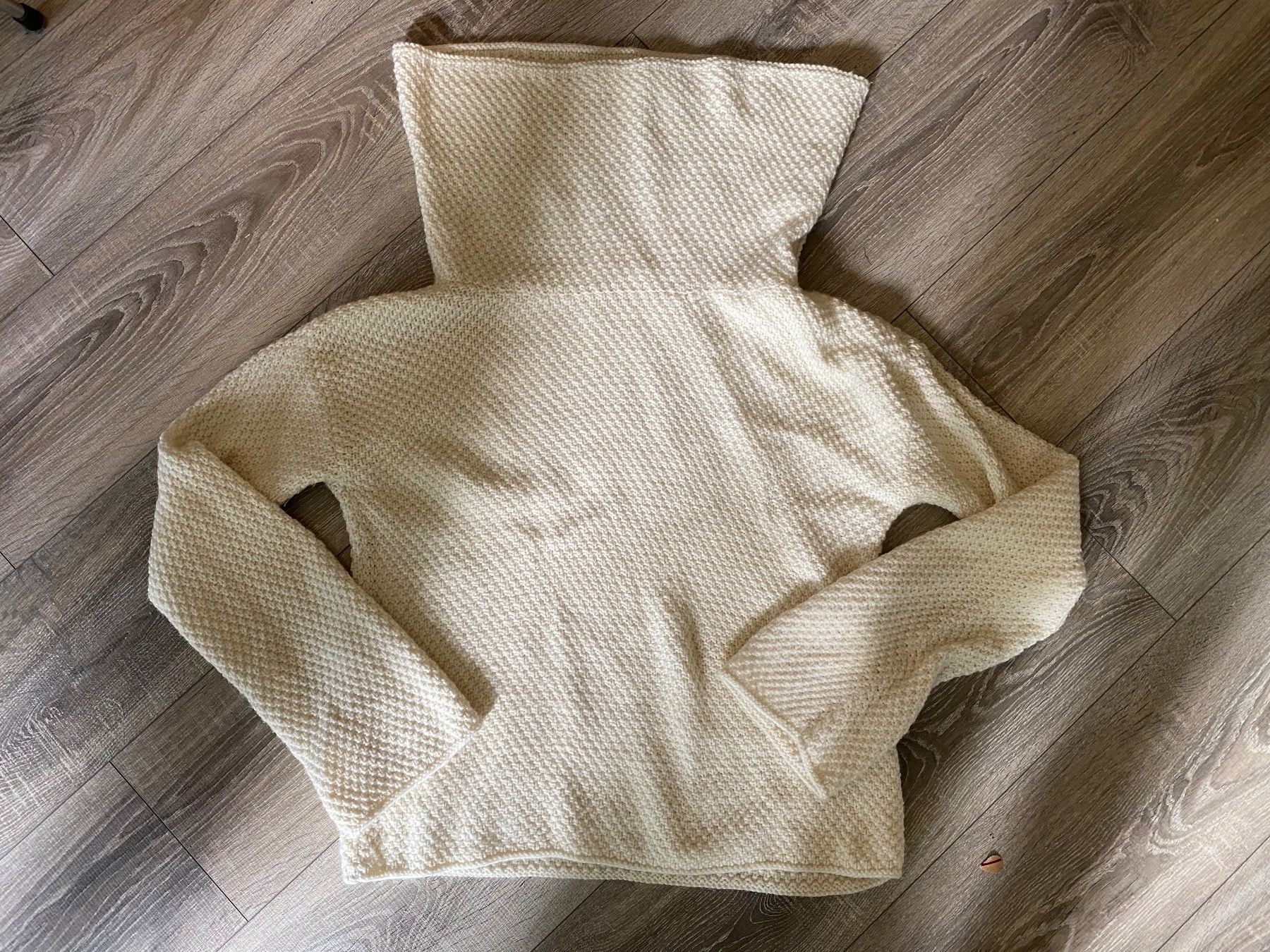 Maglioni & Felpe: weisser Strickpullover mit grossem Kragen, L/XL – Usato da Spiegel b. Bern venduto da corn2009 2