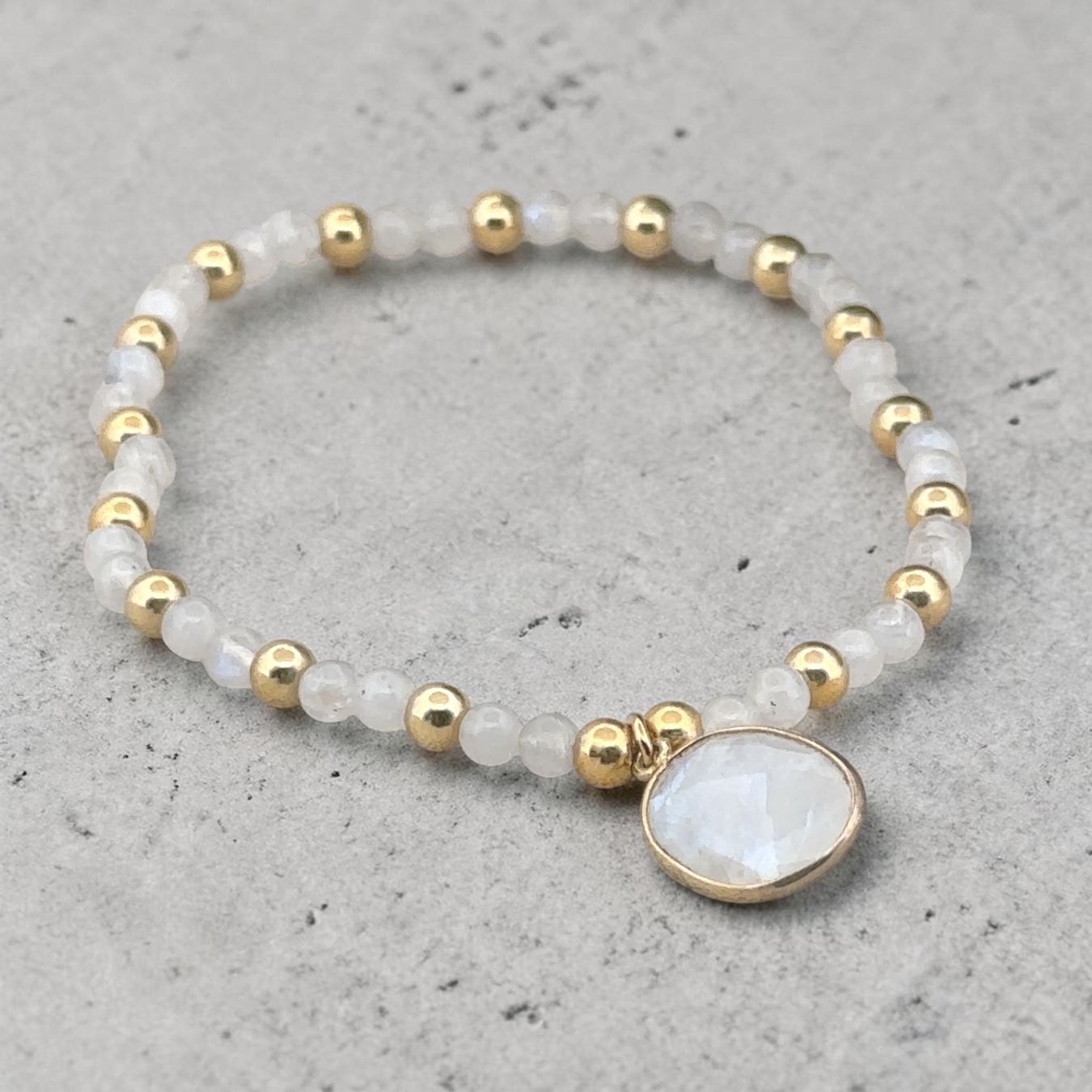 Olga Ribler Bracciali & Braccialetti: Armband aus Mondstein – Nuovo (secondo la descrizione) da Luzern venduto da MonikaS03