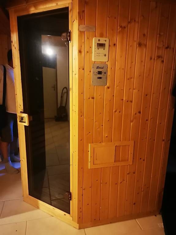 Saunas & Accessoires: Sauna mit Infrarot Gratis – D'occasion à Zürich par jadore01 1
