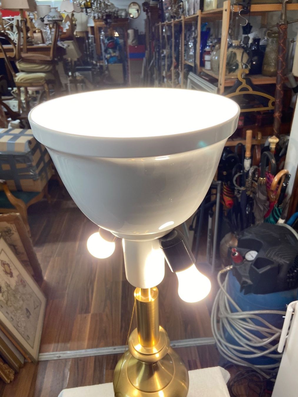 Lampen: ELEGANTE TISCHLAMPE AUS MESSING – Gebraucht aus Dietikon von brocki-eyra 3