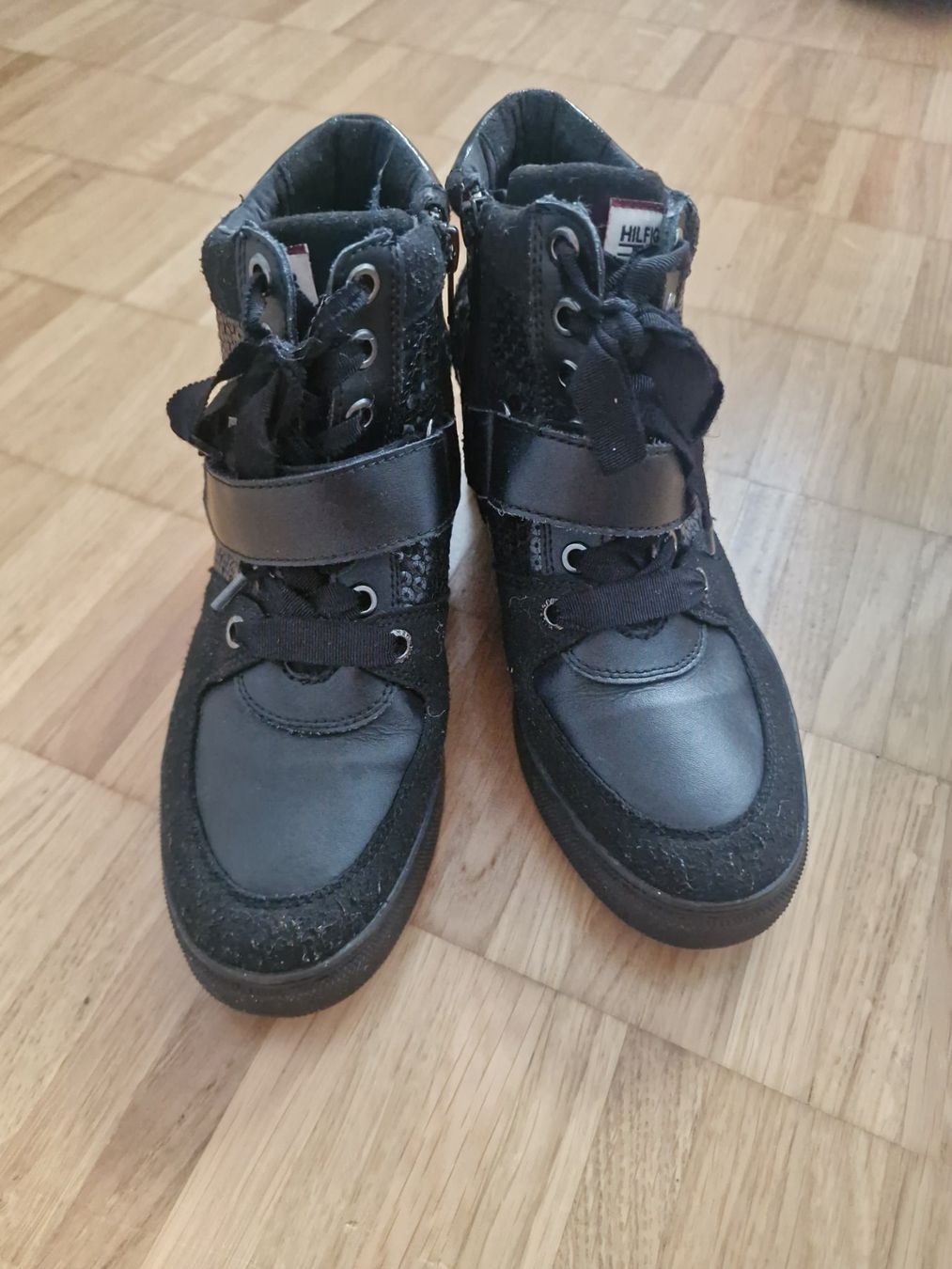 Tommy Hilfiger Scarpe da donna: HILFIGER DENIM Schuhe gr.37 – Usato da Langendorf venduto da Ariyan01