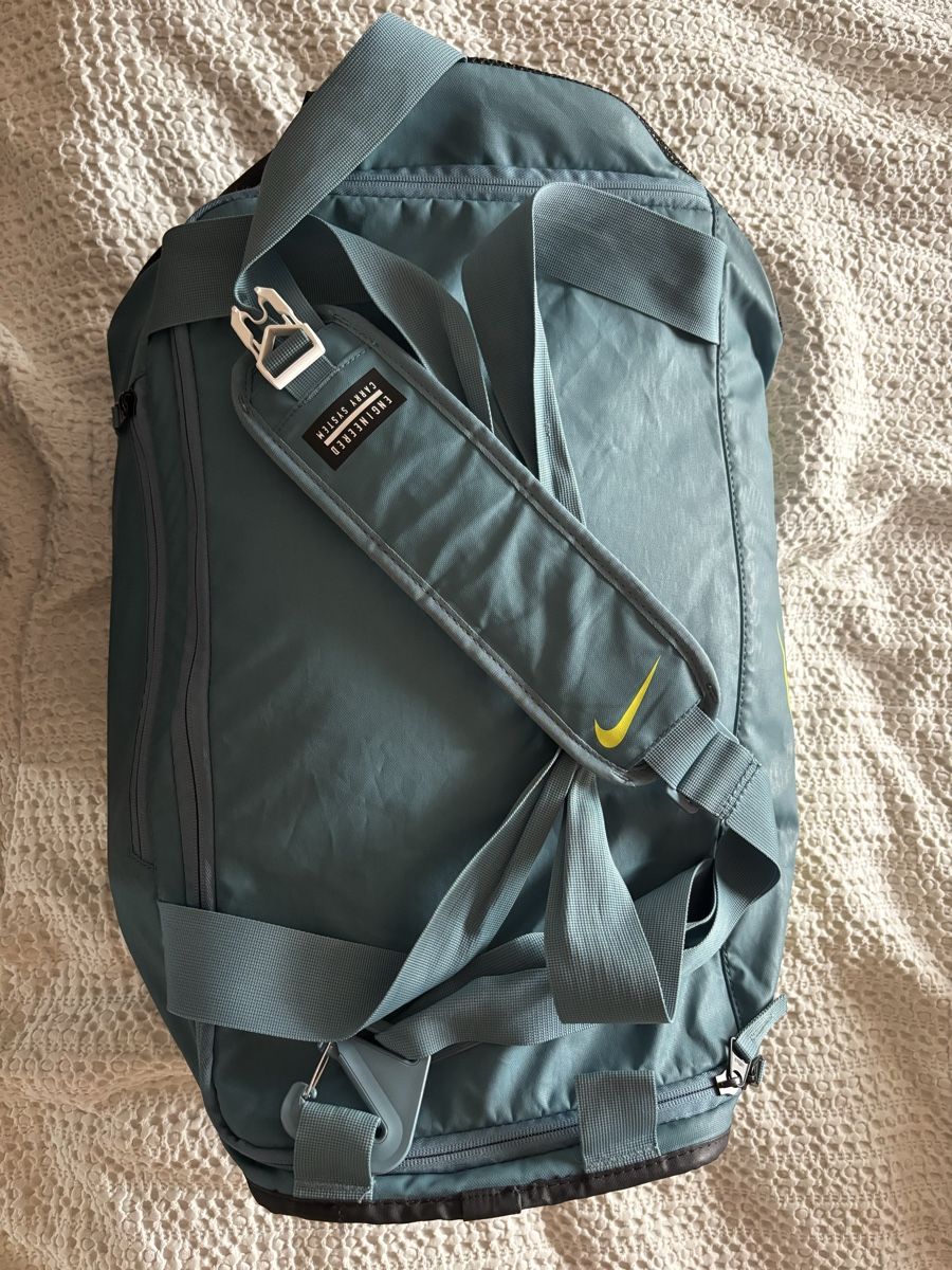 Nike Borse: Sac de voyage/sport Nike – Usato da Coffrane venduto da cha_h2mp
