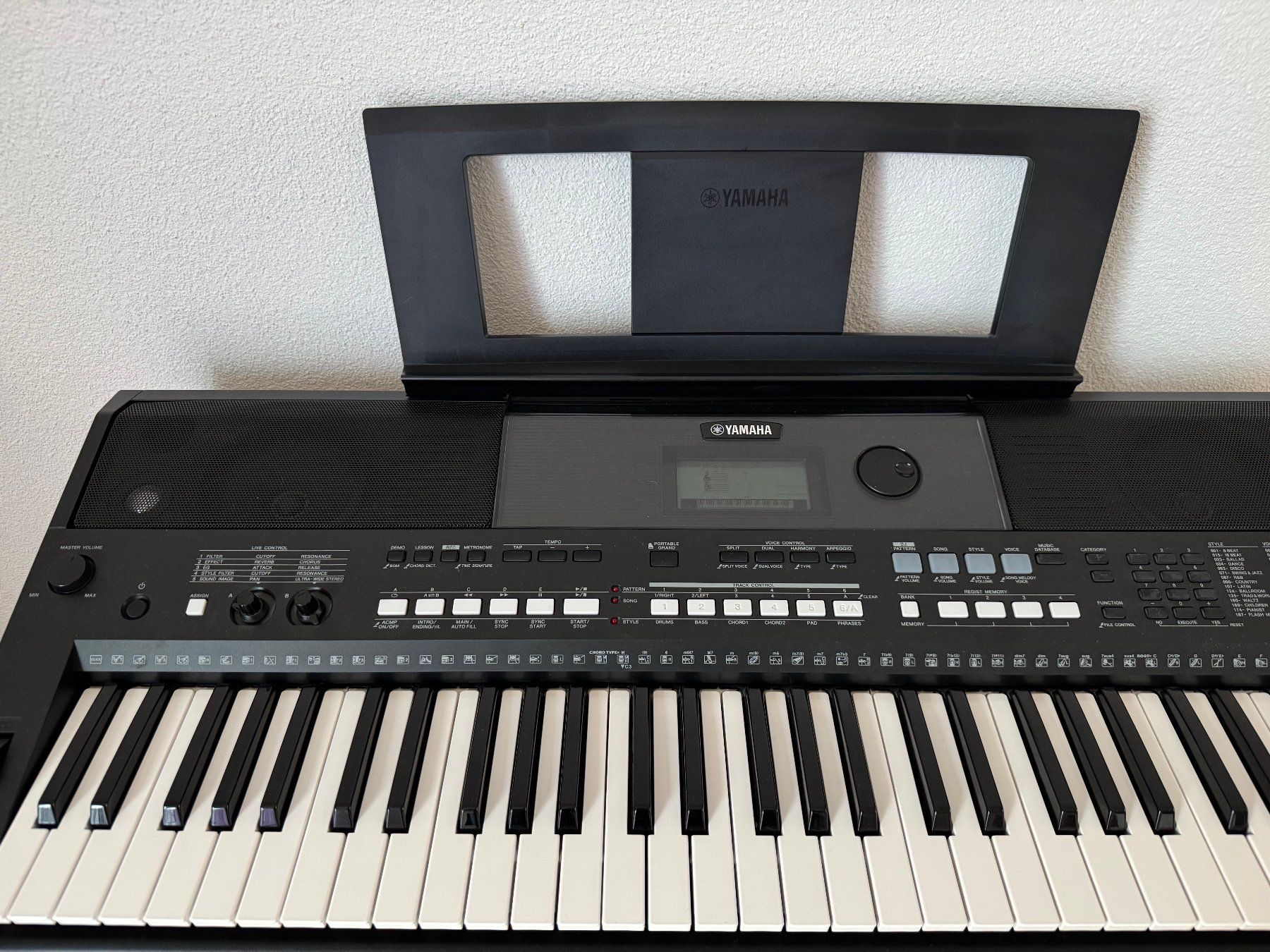 Strumenti musicali: Yamaha Keyboard – Usato da Hagendorn venduto da Panto100 1