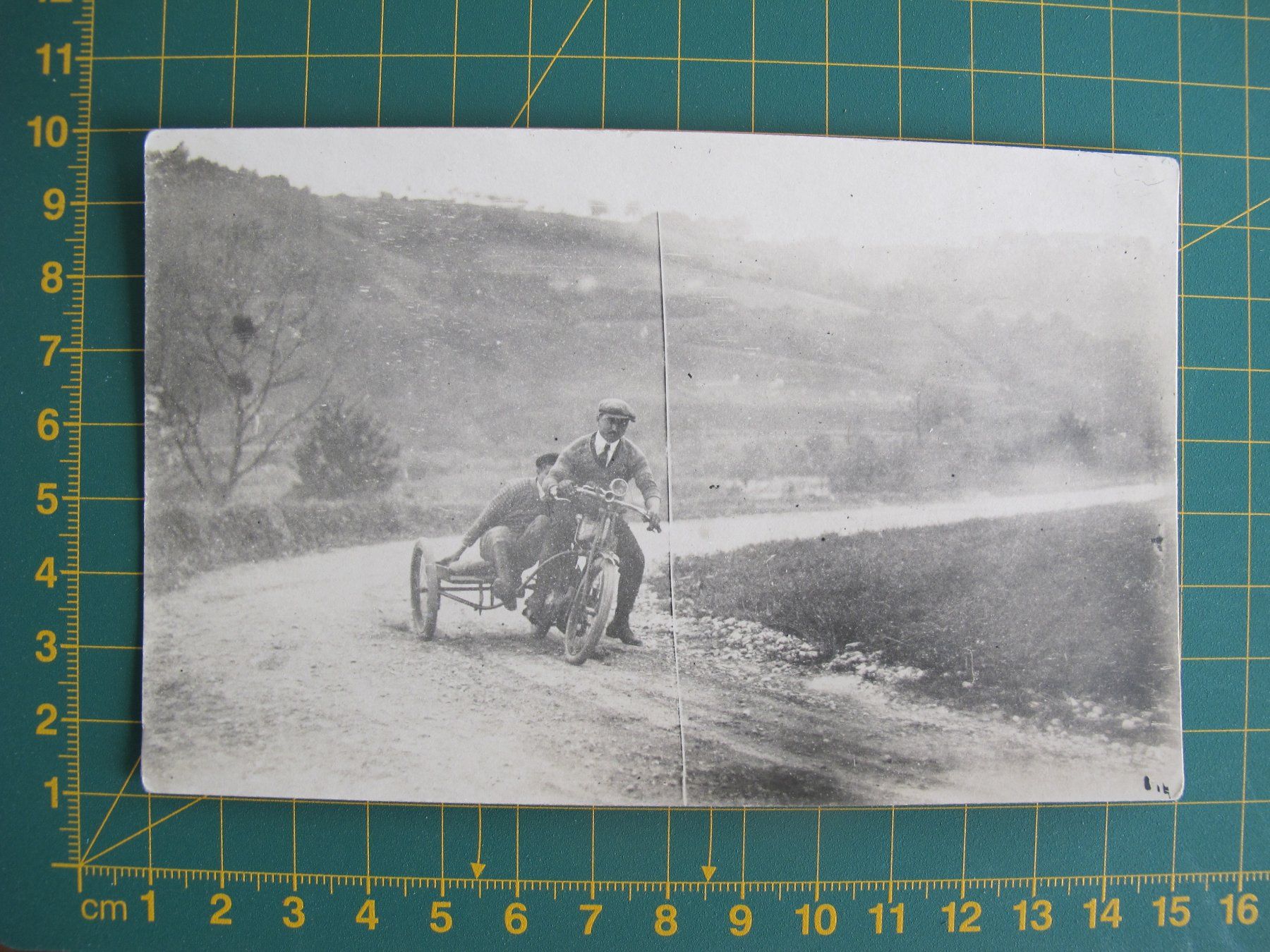 Cartoline postali: Carte postale d'un side-car en course – Usato da Arnex sur Orbe venduto da Caturix