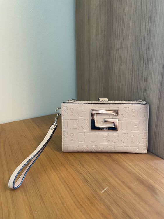 GUESS Clutch in hellrosa Kaufen auf Ricardo