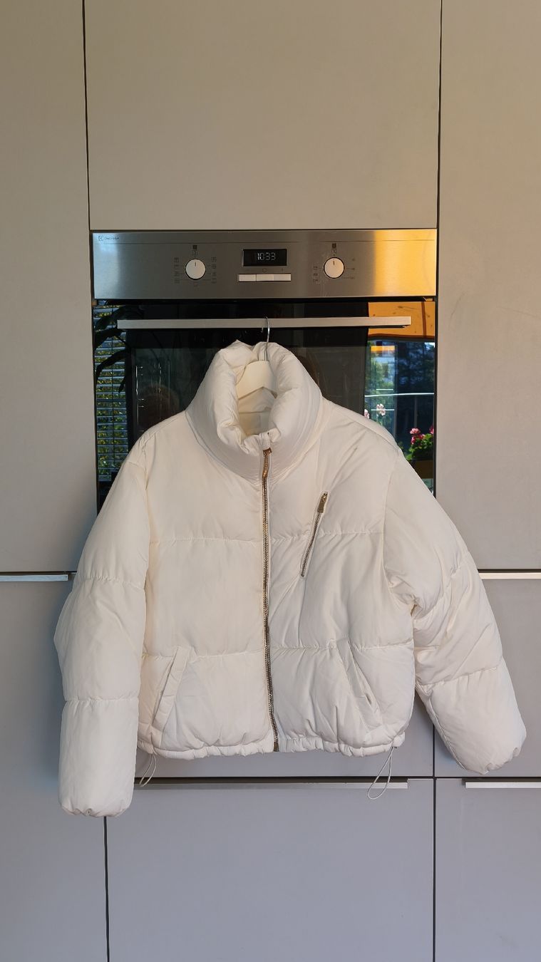 Bershka Giacche: Bershka White PUFFY JACKET - Winterjacke – Nuovo (secondo la descrizione) da Mellingen venduto da JoanOs 1