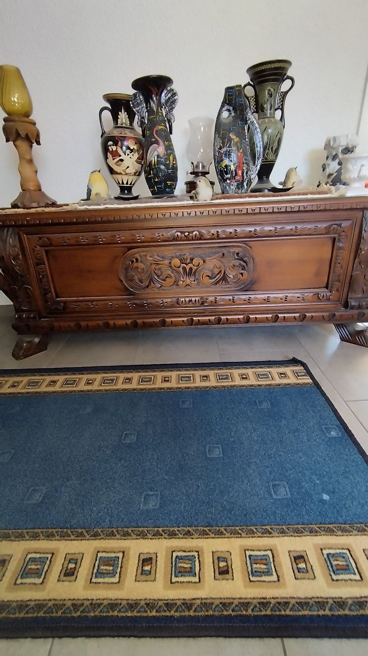 Kommoden: Spanisches Sideboard/Truhe massiv Holz – Gebraucht aus Bassersdorf von Xy650 1