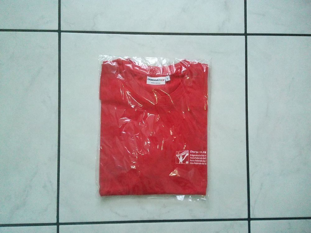 T-Shirts: T-Shirt, neu und diverse Grössen – Neu und originalverpackt aus Igis von lebi 4