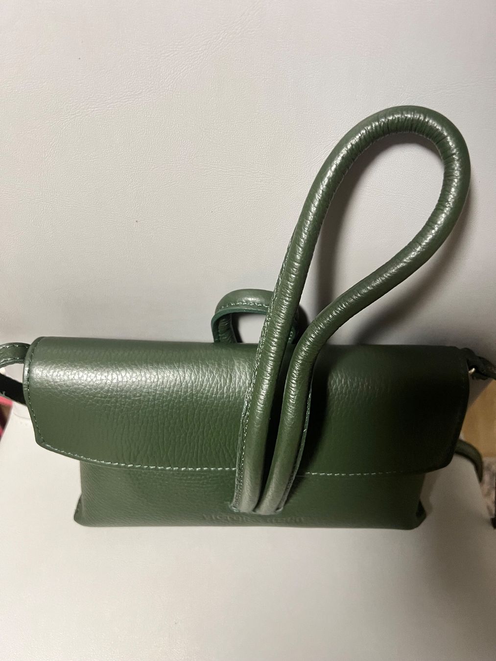 Borse da donna: Sac à main vert très original  neuf! – Nuovo e nell'imballaggio originale da Crans VD venduto da sle_7hng 3