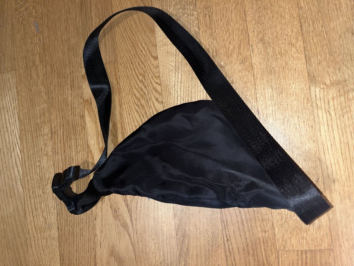 Taschen: Schwarze Bauchtasche – Neu (gemäss Beschreibung) aus Zürich von sej_wgb2 2