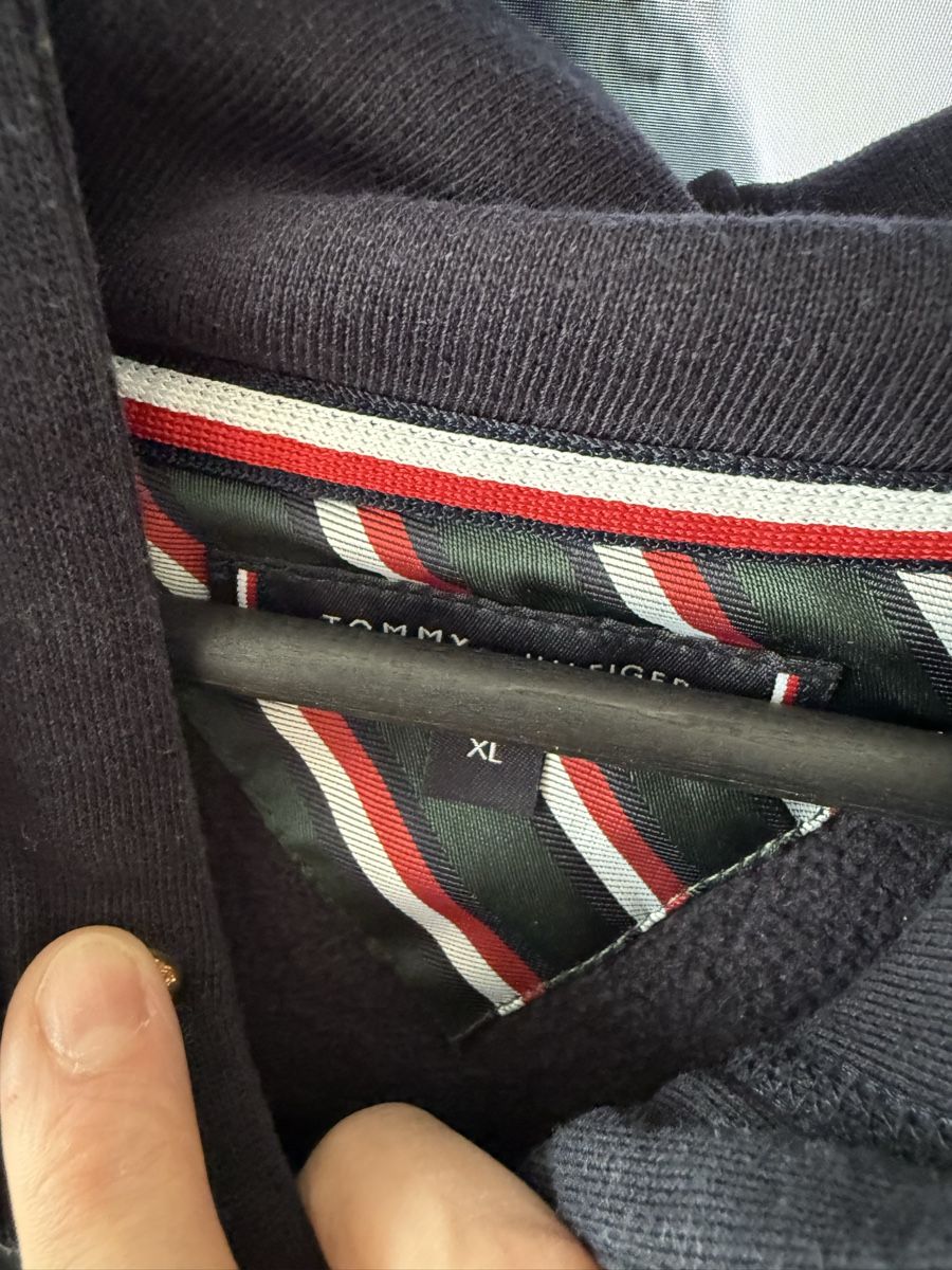 Tommy Hilfiger Pullover & Sweatshirts: Tommy Hilfiger Pullover XL – Gebraucht aus St. Gallen von zue_9mnd 2
