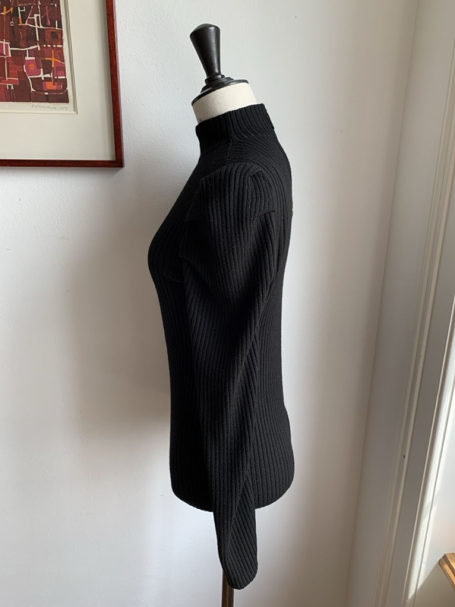 Akris Pulls & Sweat-shirts: AKRIS: Schwarzer Rollkragenpullover mit Puffärmel, 36 – D'occasion à Luzern par designluzern 3