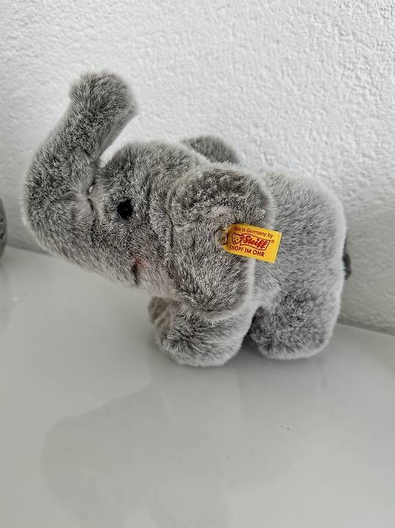 Spielzeuge: Steiff Elefant  – Gebraucht aus Kilchberg ZH von sporty_alex
