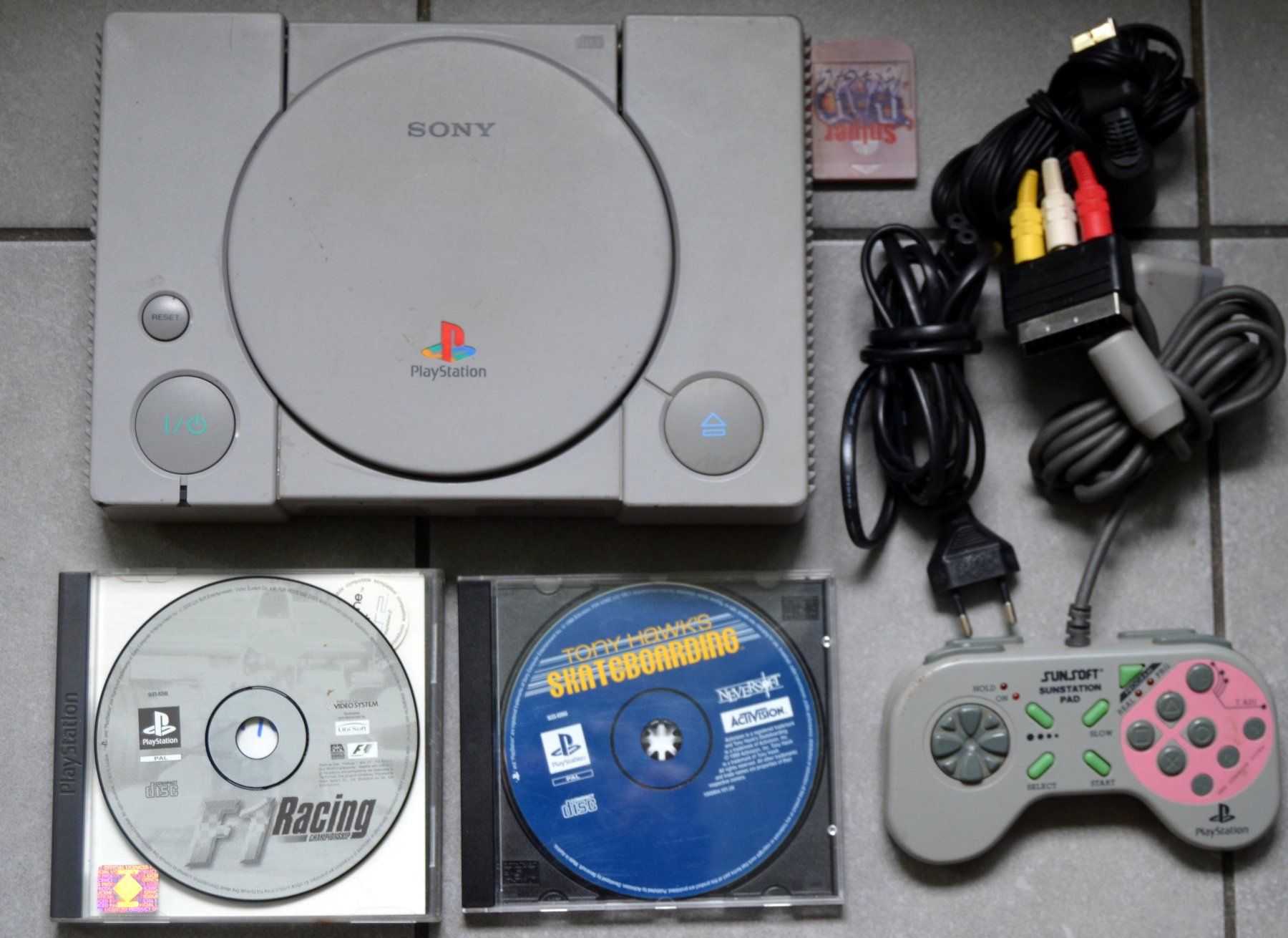 Sony Konsolen: Playstation 1 / PSX SCPH-9002 – Gebraucht aus Collonges von arashee