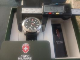 Swiss Militer Nigelnagelneu 350.- Neupreis mit messer