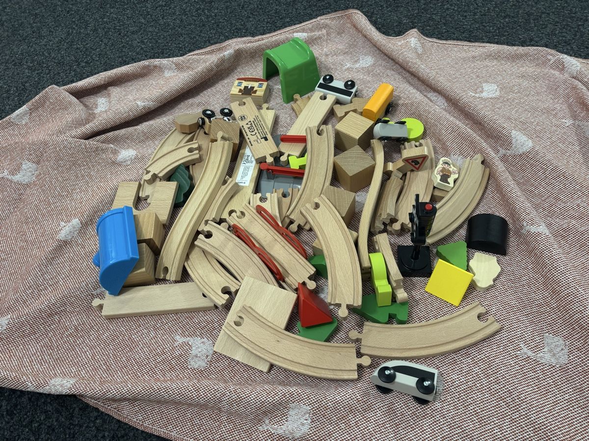 Ikea Giocattoli: IKEA Holzeisenbahn – Usato da Hagenbuch ZH venduto da LisaChristine 1