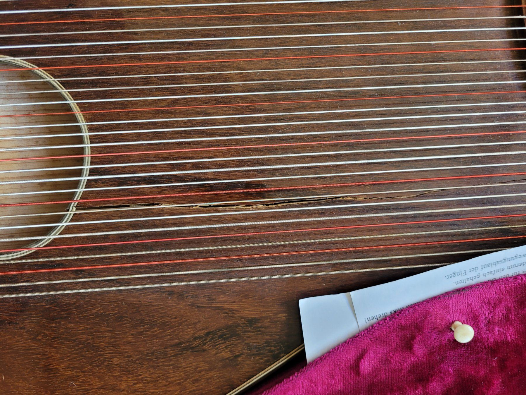 Strumenti musicali: Zither – Usato da Steffisburg venduto da Blaukreuzbrocki.Thun 1