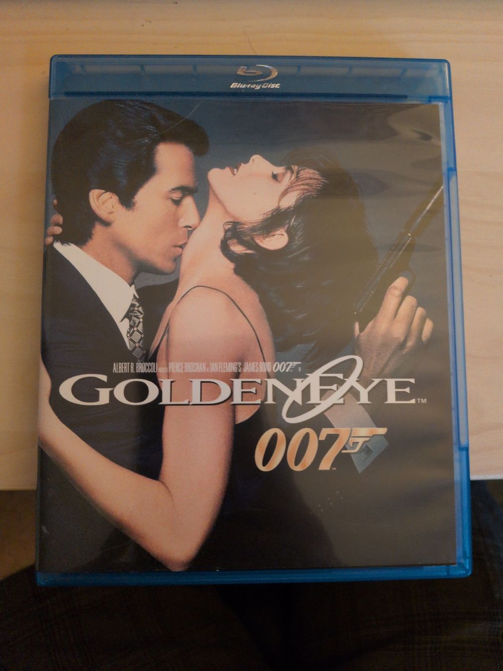 Tutti i DVDs: GoldenEye 007 Blu-ray – Nuovo (secondo la descrizione) da Gland venduto da Kyostal