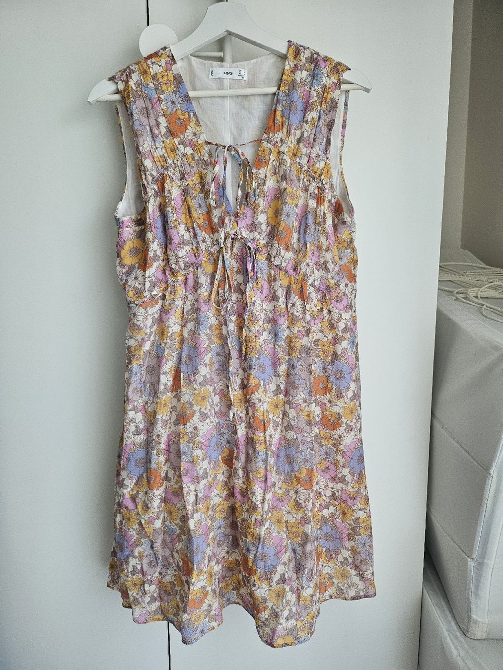 Mango Kleider: Mango Blumenkleid gr.L – Gebraucht aus Allschwil von na.wi.90