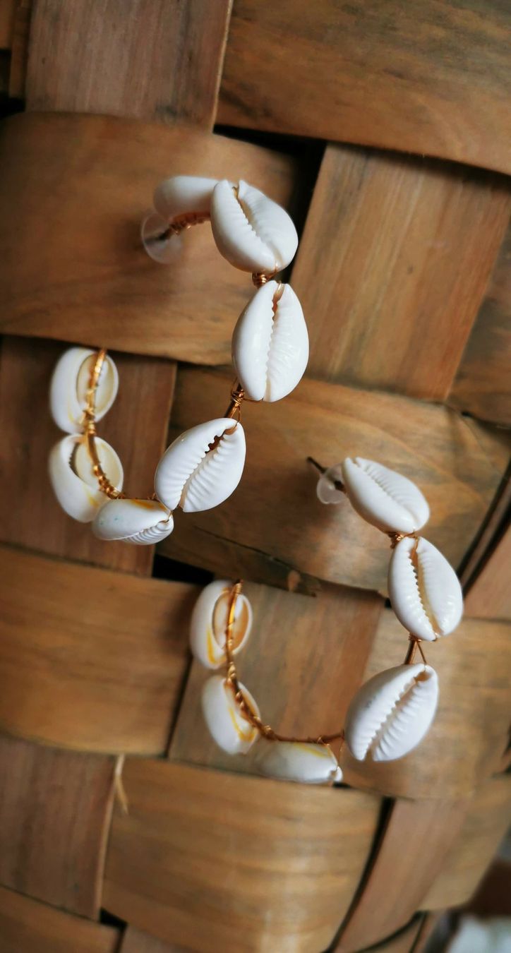 Orecchini pendenti & Orecchini a lobo: Earrings / Ohrringe / Kreolen mit Muscheln / Boho / Shells – Nuovo (secondo la descrizione) da Wettingen venduto da JasminL92 1