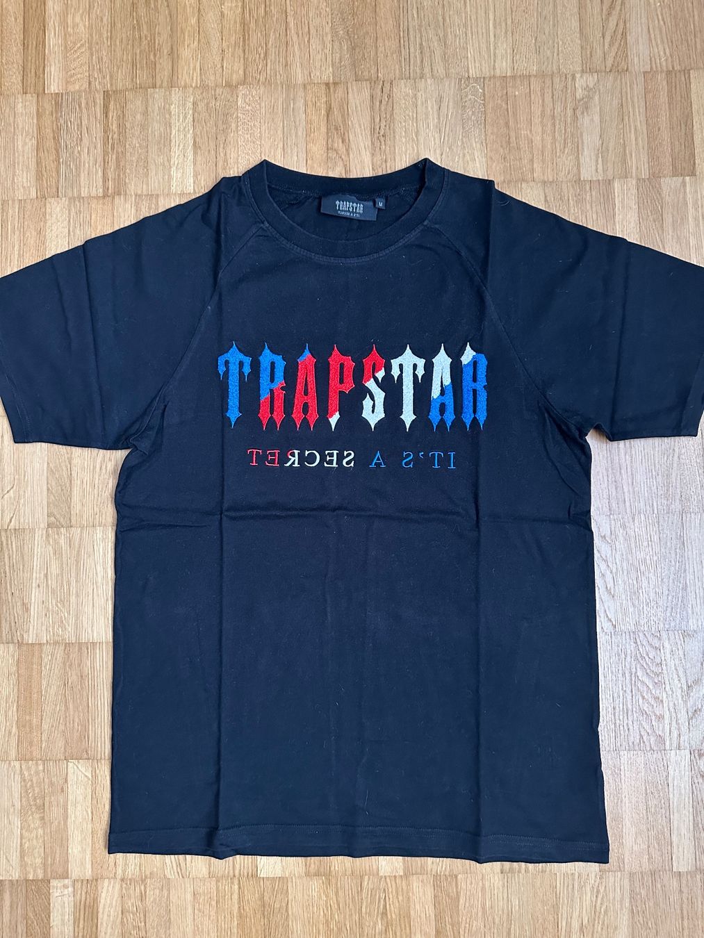 T-shirt: Trapstar Shirt – Usato da Niedergösgen venduto da Abrek9