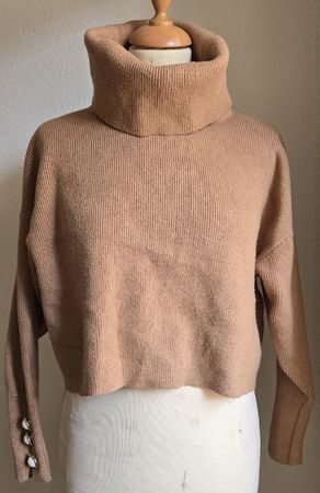 Pull court à col roulé couleur camel taille S