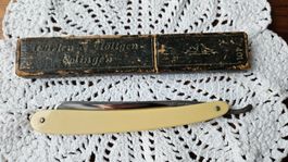 Antikes Rasiermesser mit Etui