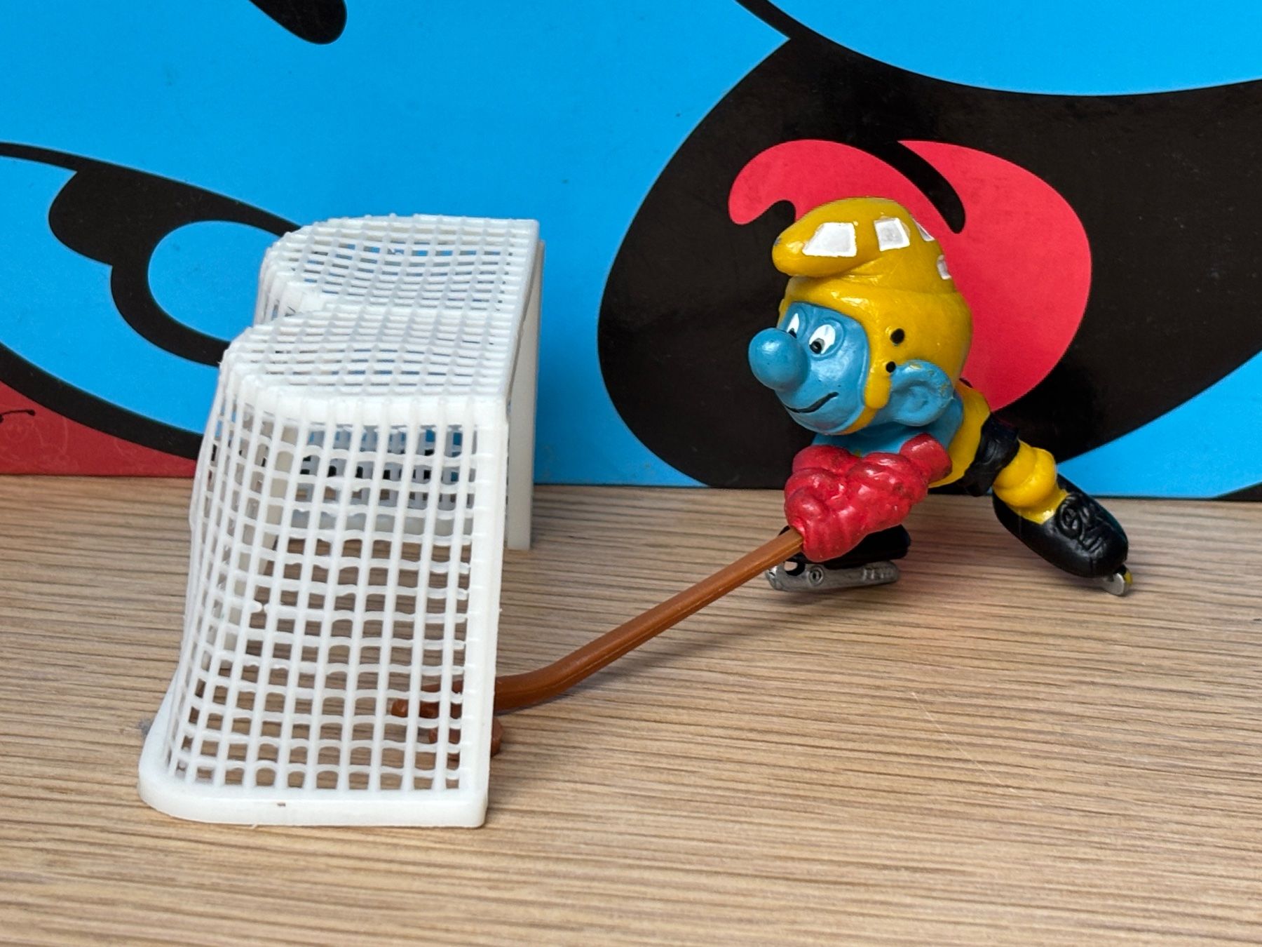 Schleich Statuette: Eishockey-Schlumpf – Usato da Lyss venduto da Duckszone