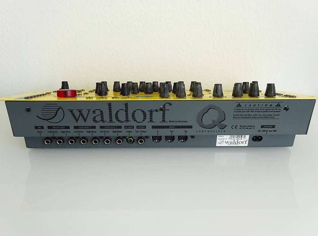 Waldorf Strumenti musicali: Waldorf Q Rack Synthesizer – Usato da Birsfelden venduto da Symtek 3