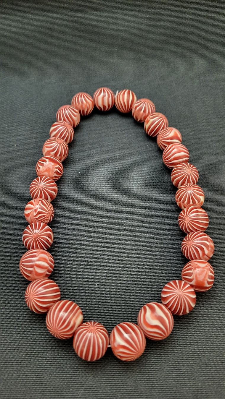 Catenine: Collier aus Kunststoff – Usato da Basel venduto da spinne02 1
