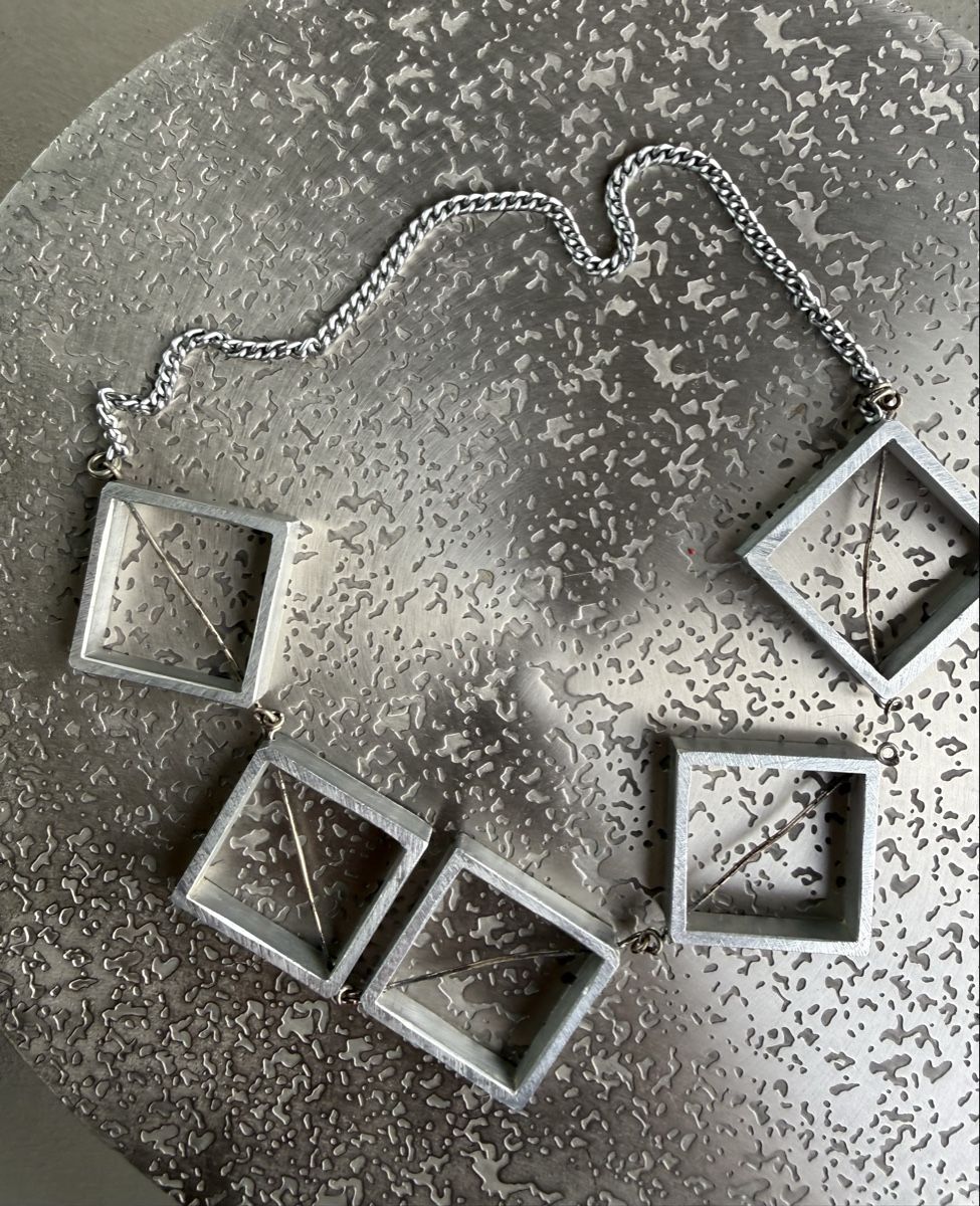 Catenine: Coole Statement-Kette mit geometrischen Formen, Silber – Usato da Richterswil venduto da Solemare47Nicole