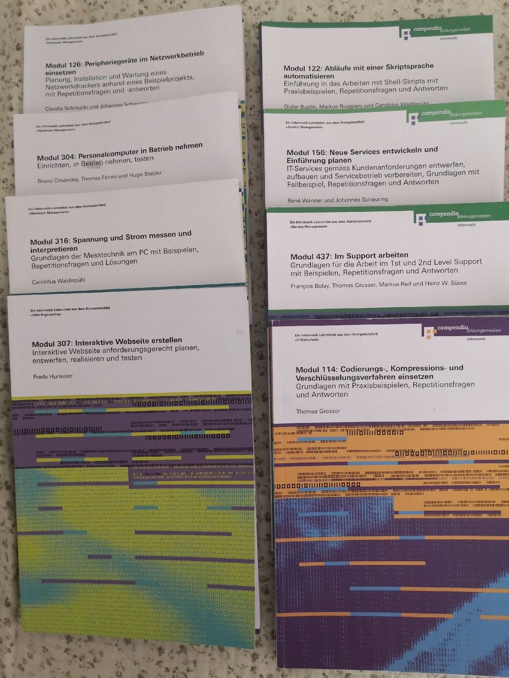 Bücher: Informatik Lehrmittel  – Gebraucht aus Zürich von m_bagrew 1