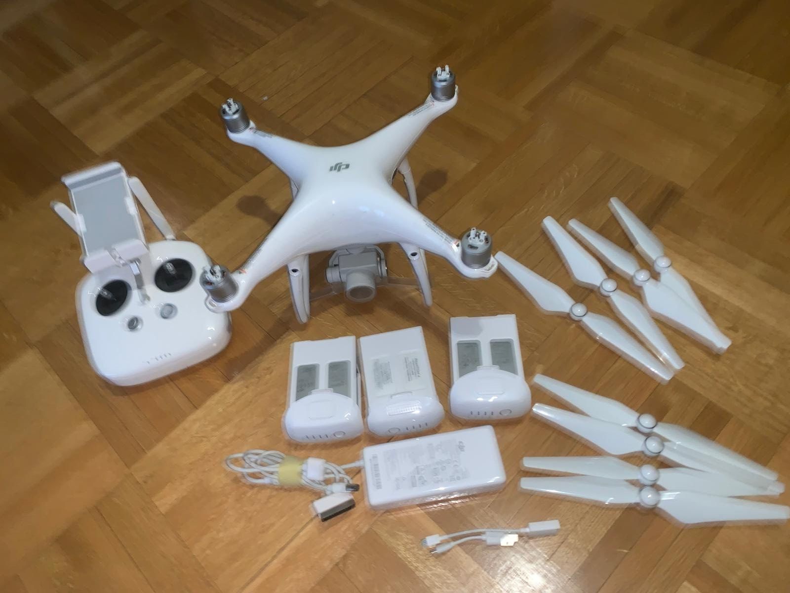 DJI Modellismo RC: DJI Phantom 4 Drone avec accessoires – Difettoso da Genève venduto da khazrif 5