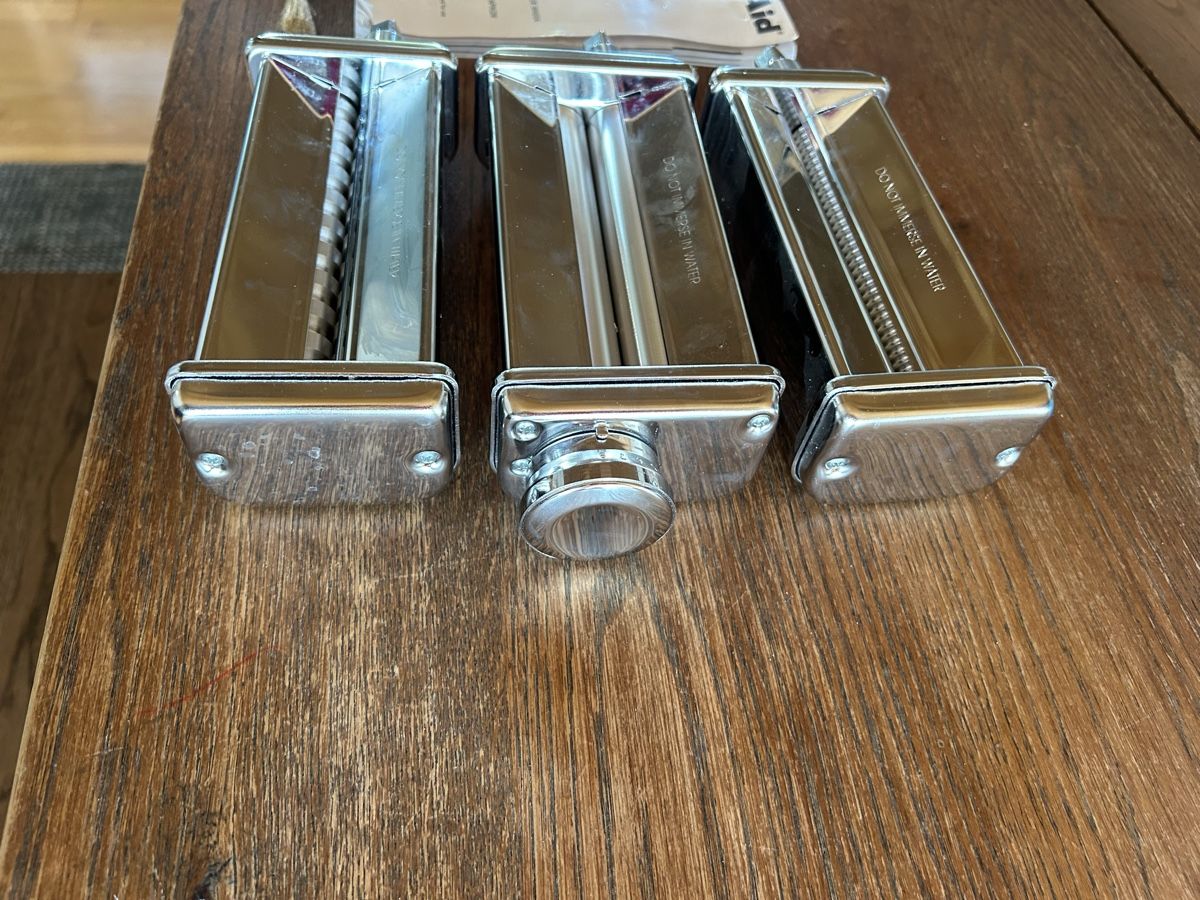 Kitchenaid Elettrodomestici da cucina: Kitchenaid Nudelaufsatz 3-teilig – Usato da Jonen venduto da Qubic 3