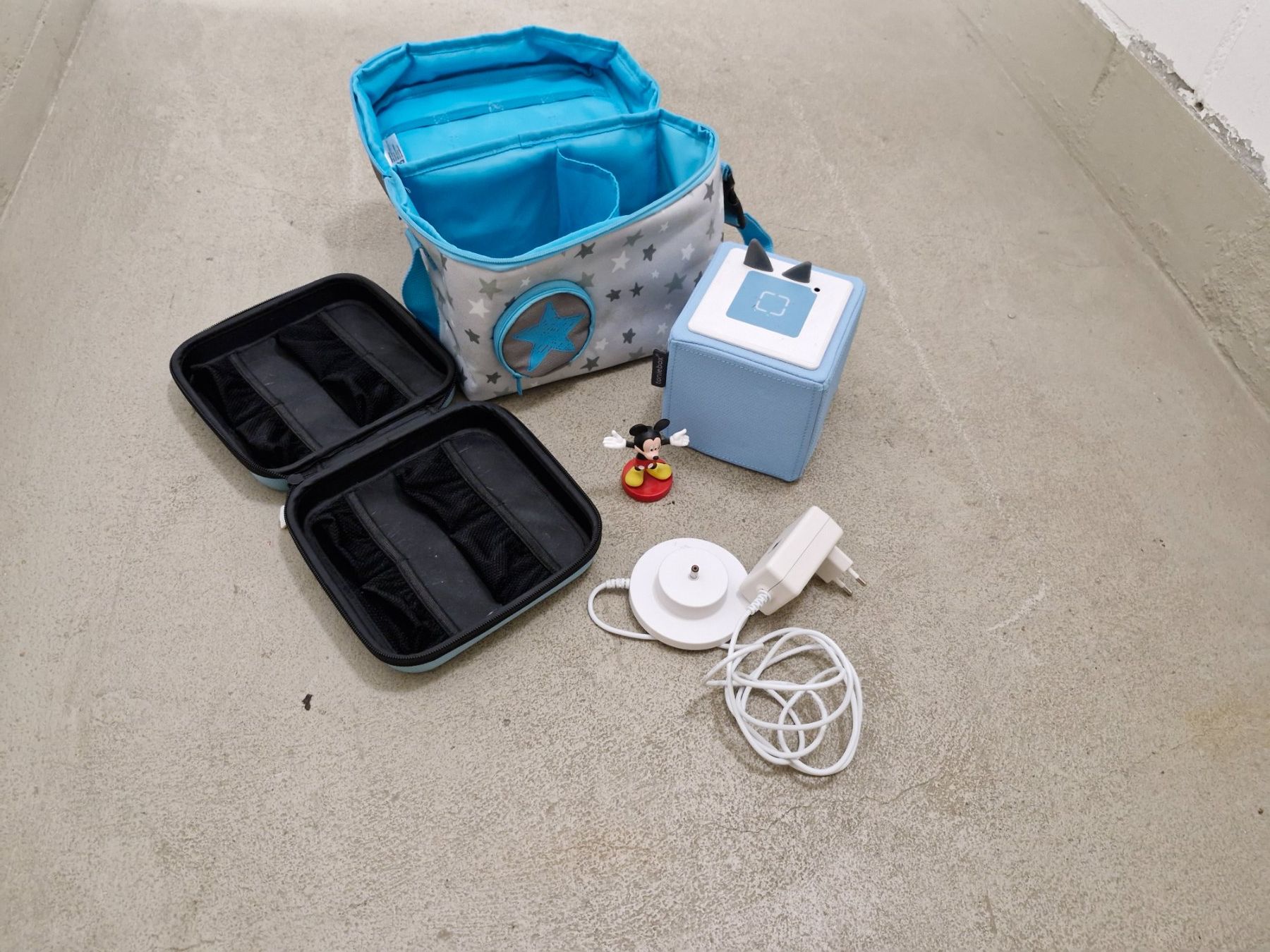 Giocattoli: Toni boxmit Ladekabel und  Tasche mit MickeyMouse – Usato da Rümlang venduto da rafi012 2