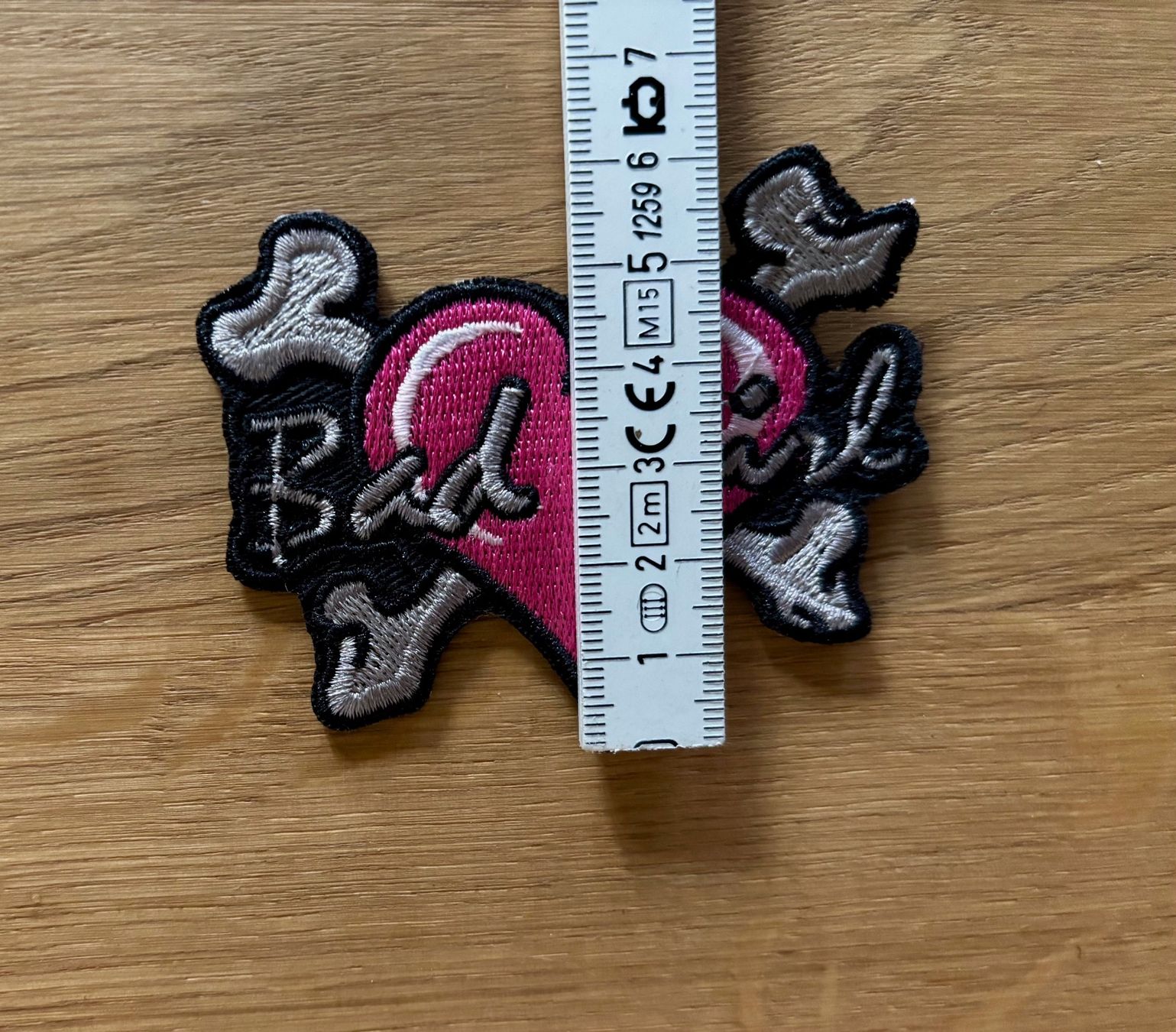 Placchette & Badge: Écusson Bad Girl, neuf – Nuovo (secondo la descrizione) da Losone venduto da courrier 5