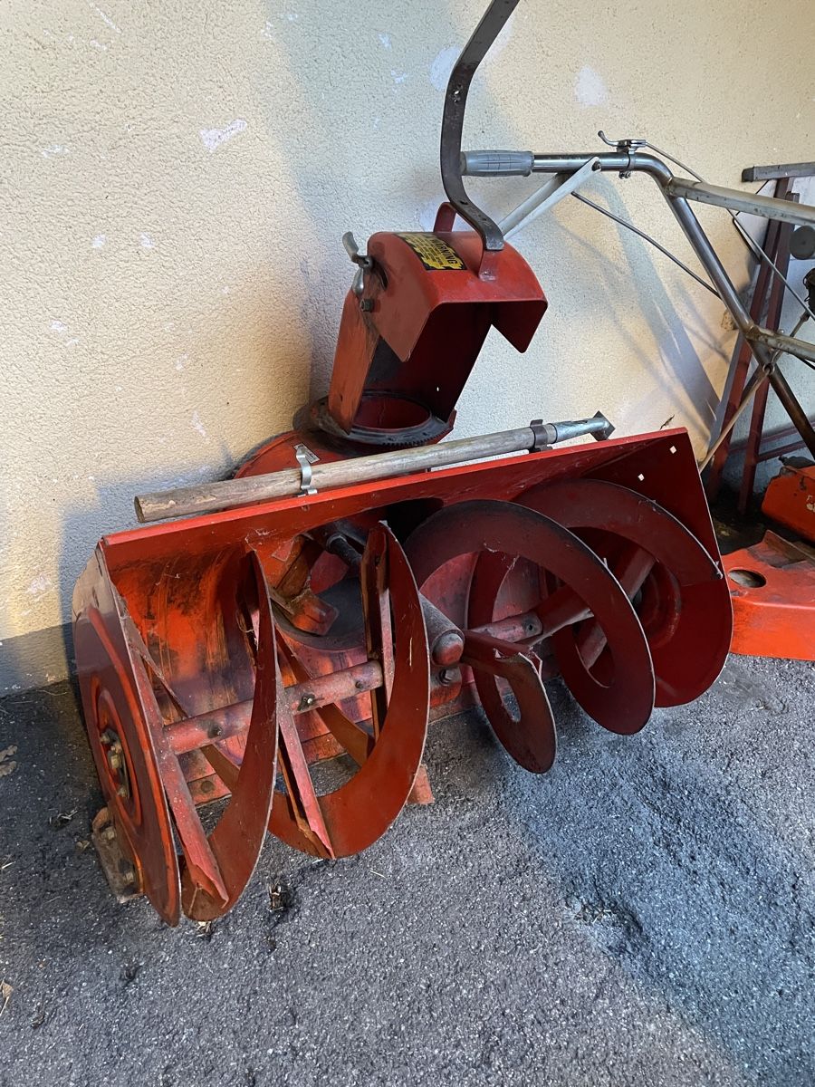 Universal Tutte le macchine: Universal Schneefräse – Usato da Chur venduto da fan_gh6f 3