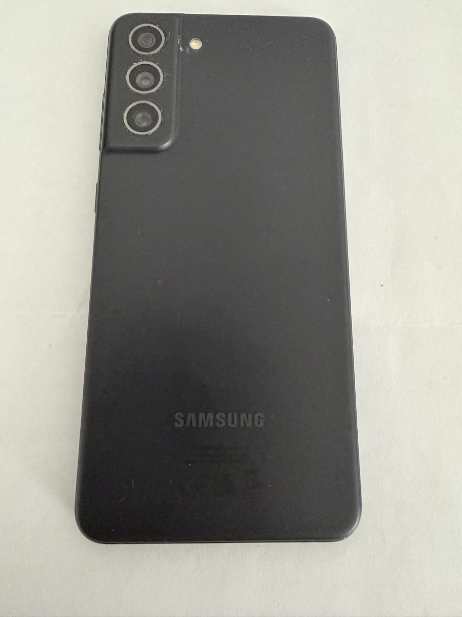 Samsung Portables: Samsung Galaxy S21 FE  – D'occasion à Zürich par and_fpn2 1