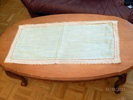 Tischläufer, beige/grün mit Sickerei am Rande,  83 x 40cm