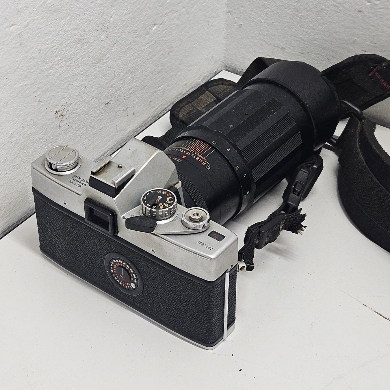 Minolta Fotocamera: Minolta SRT 101 gem. Bilder! – Usato da Niederdorf venduto da LeptonAG 5