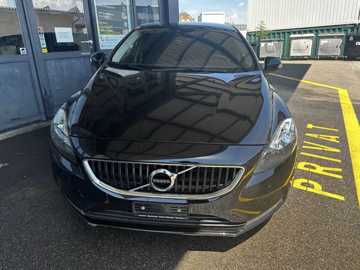 Volvo Autos: Volvo V40 D2 – Gebraucht aus Luzern von Swiss-Garage 2