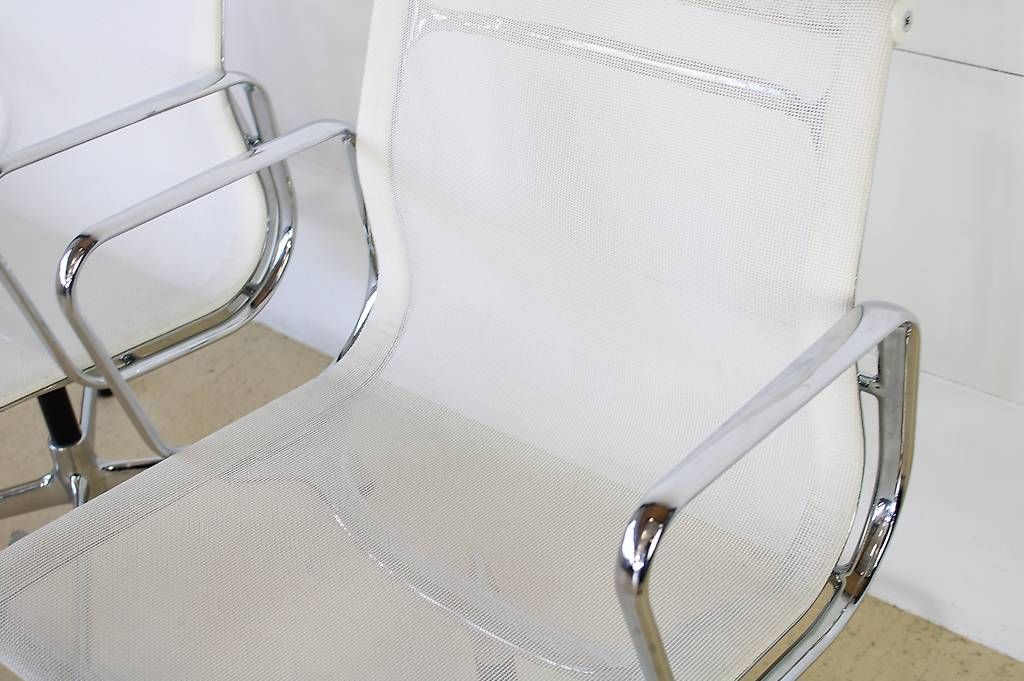 Chaises: Vitra Eames Stühle EA 108 drehbar – D'occasion à Meinisberg par atelier_TILIJA 4