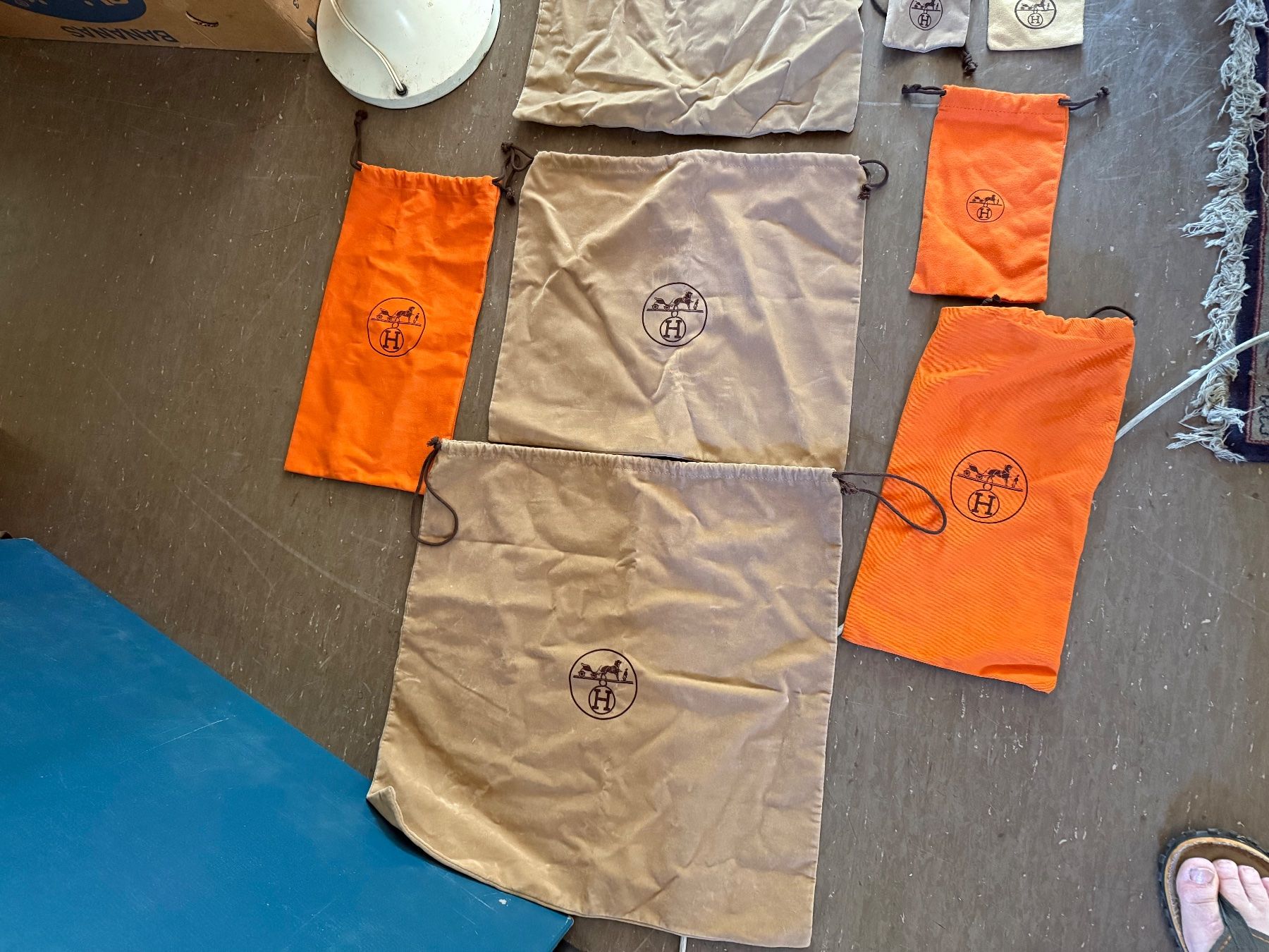 Hermès Borse: Konvolut Original Hermès Stoffbeutel Stoffbeutel Beutel – Usato da Bern venduto da Jwpm66 2