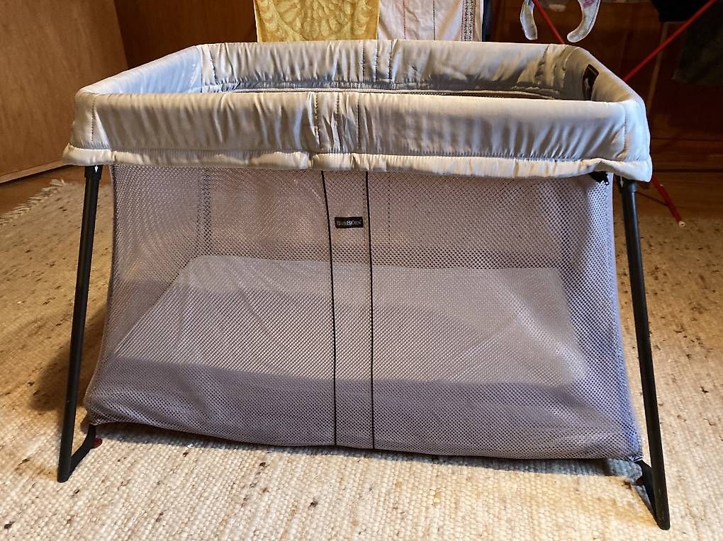 Babybjörn Letti: Reisebett BabyBjörn Light – Usato da Oberlunkhofen venduto da zweistein05