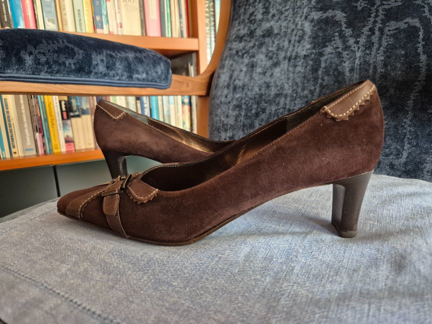 Damenschuhe: Escarpins dames, T 38, cuir daim, couleur chocolat – Neu (gemäss Beschreibung) aus La Tour-de-Peilz von PasciSwiss 2