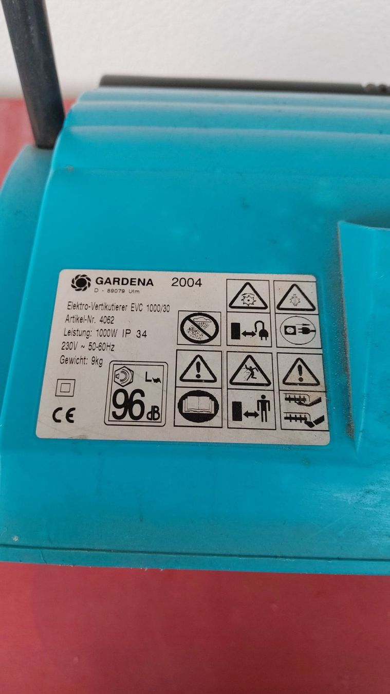Gardena Attrezzi per la lavorazione del suolo: Vertikutiergerät – Usato da Meilen venduto da Mtin 1