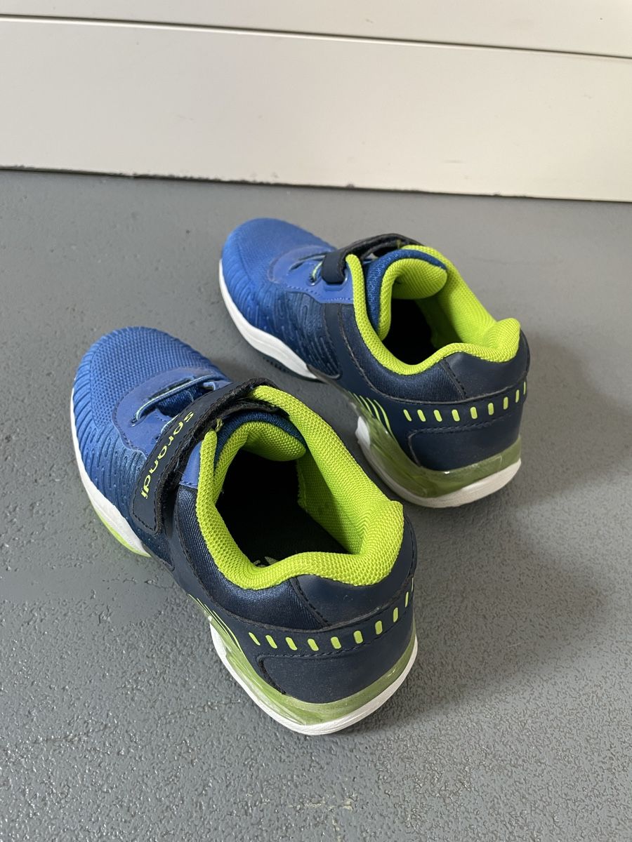 Schuhe für Jungen: Sprandi Sneaker Size 32 – Gebraucht aus Uznach von Player6 1