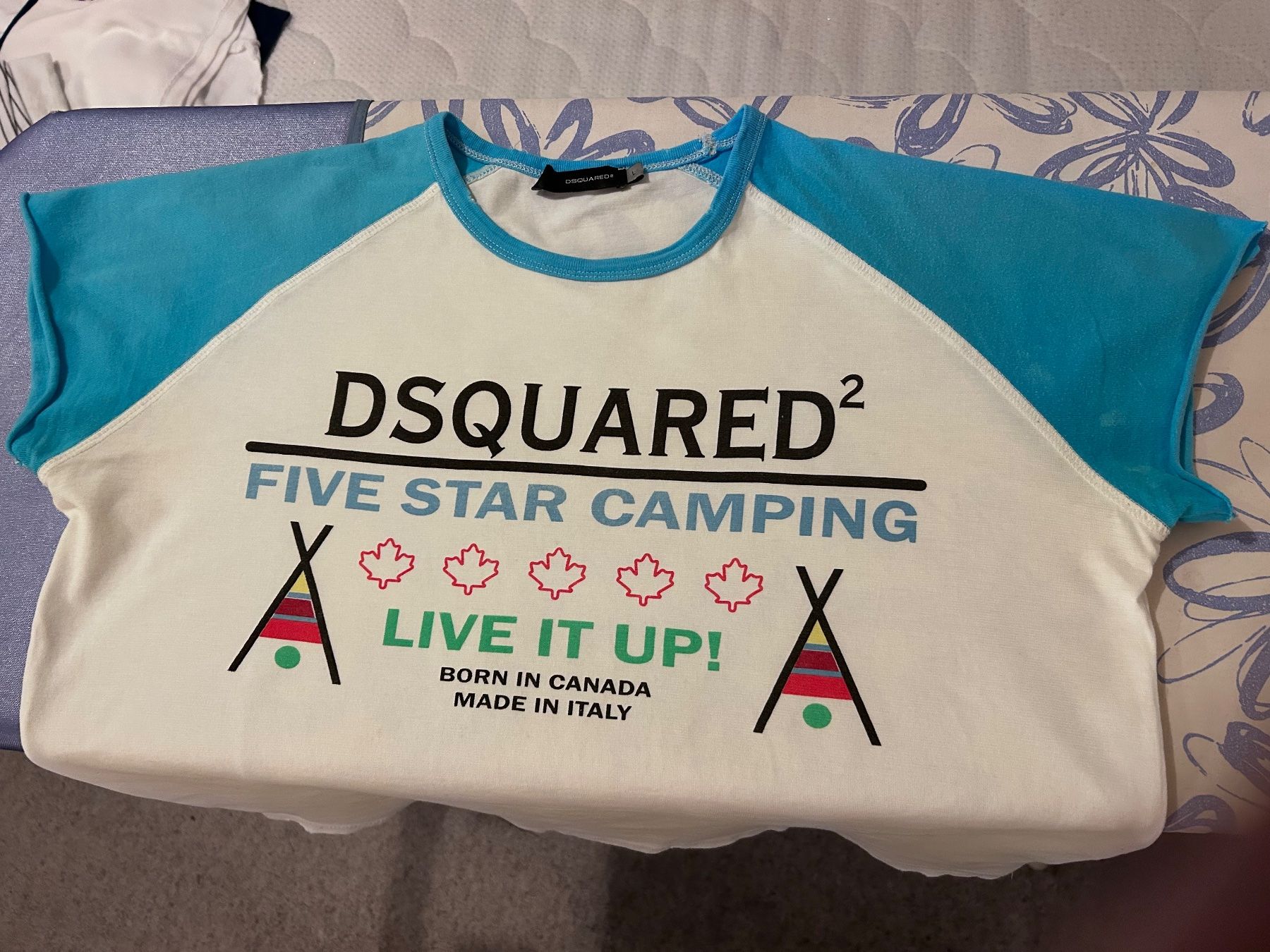 Dsquared2 T-shirts: DSQUARED Original – D'occasion à Schliern b. Köniz par need-it 2