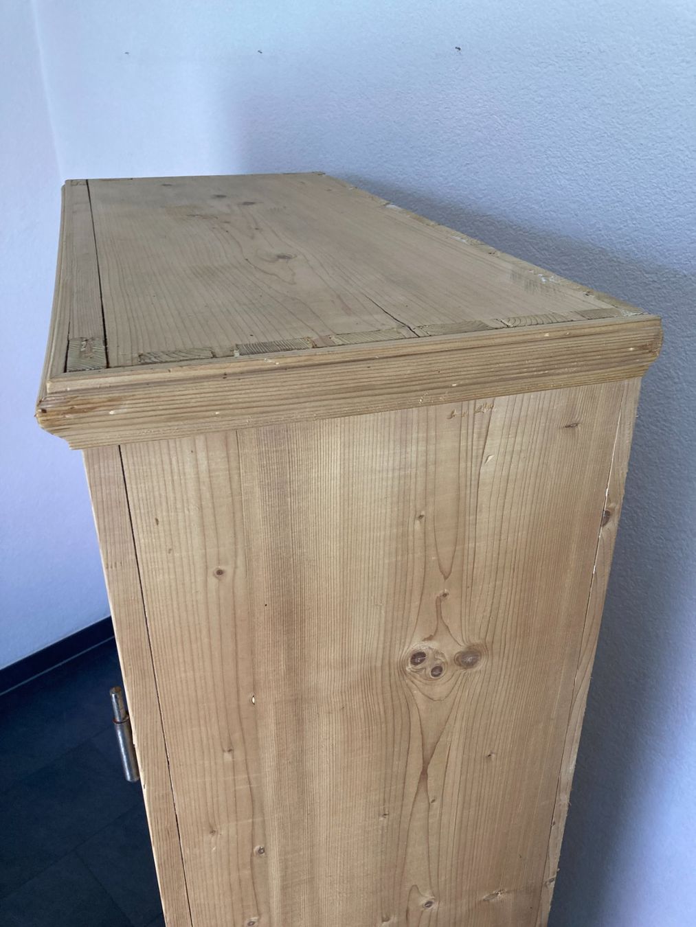 Armoires: Antiker Kasten – D'occasion à Wil SG par Pin05 5