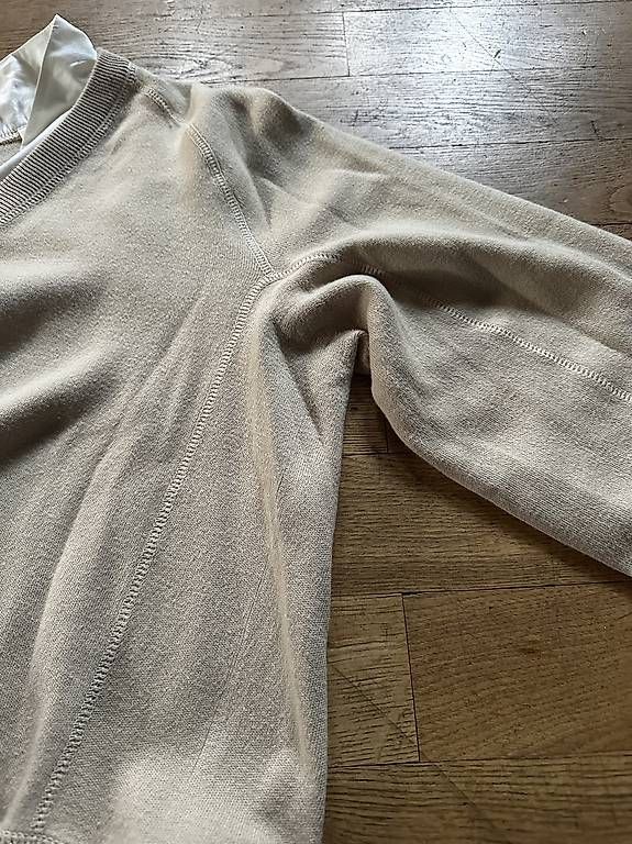 Lots de vêtements: Jacke und Pullover Grösse S+M – D'occasion à Aathal-Seegräben par rom_cg7q 4